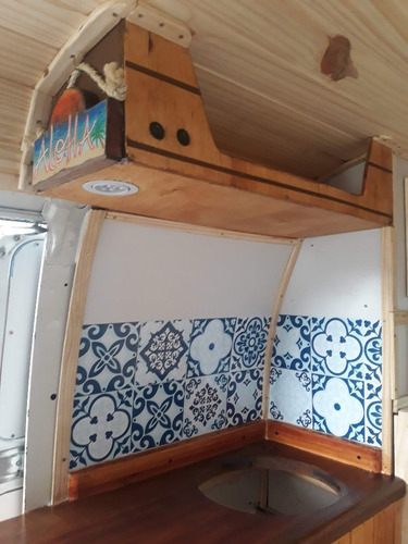 Imagem 11 de 15 de Kombi Home Motorhome