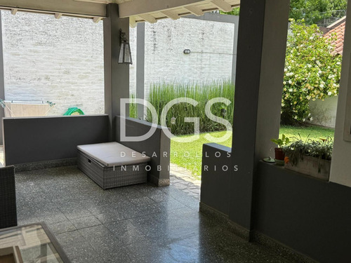Casa Chalet En Venta En Adrogué, Almirante Brown, G.b.a. Zona Sur