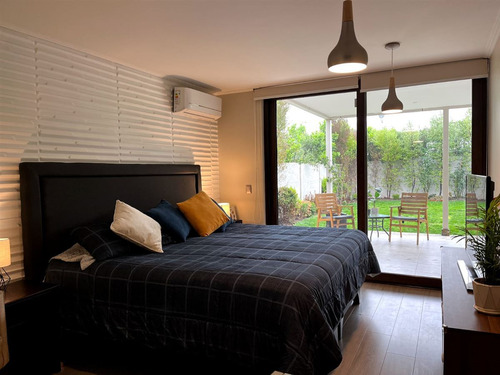 Casa En Arriendo 3d 3b En Chicureo -piedra Roja /san Anselmo
