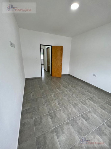 Imagen 19 de 24 de Dúplex En Venta 2 Dormitorios, Cochera. La Plata- Villa Elvira- Zona Sur