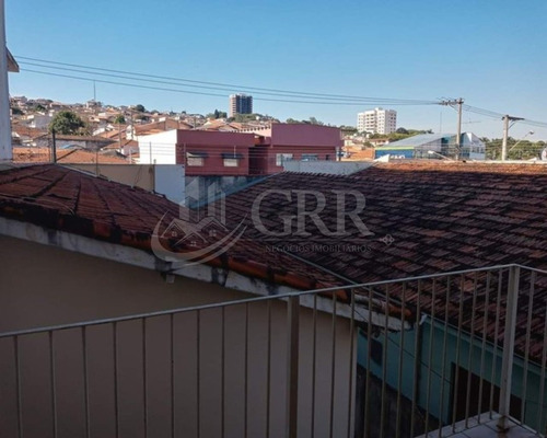 Imagem 2 de 6 de Duas Casas No Centro De Jacareí- Sp - Ca02161 - 70326361