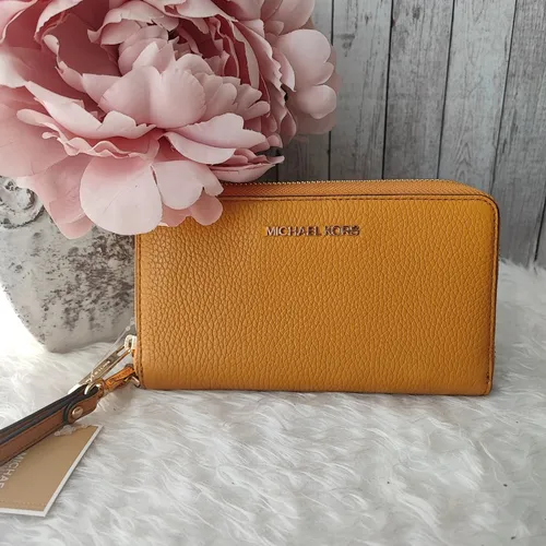 Cartera michael kors amarilla hotsell