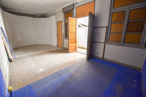 Venta - Casa De Estilo Ideal Instituciones. 400 M2