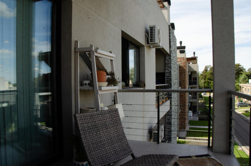 Venta De Departamento 2 Ambientes En Haras Maria Eugenia R