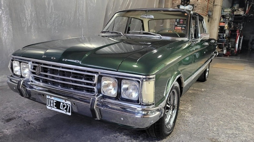 Ford Falcon De Luxe