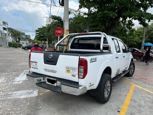 Nissan Navara 2.5 Mid