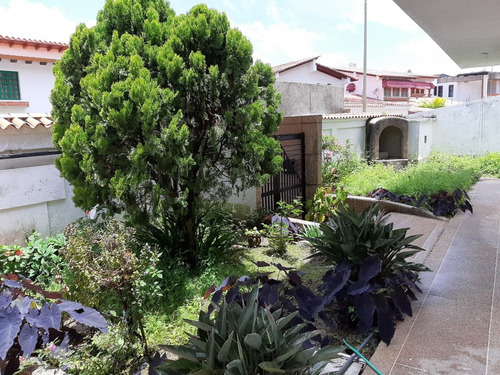 Imagen 5 de 14 de Venta De Casa En San Antonio De Los Altos. Urb El Retiro Rz