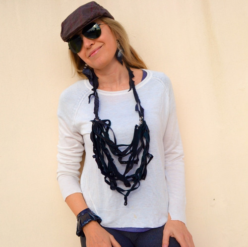 Imagen 1 de 2 de Collar Largo De Cuero Negro, Moda Urbana, Diseño, Cod1