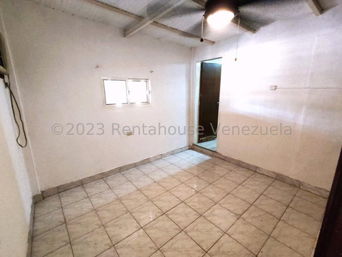 Imagen 14 de 24 de Casa En Alquiler En Parroquia Catedral Barquisimeto Lara / Código Flex 23-20748 / Asesor María Gabriela Algarra 0414-5156084