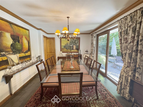 Casa En Arriendo De 5 Dorm. En Las Condes