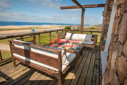 Imagen 20 de 28 de Casa En Alquiler Anual Con Vista Al Mar