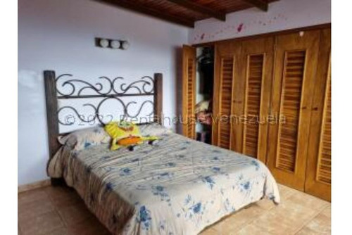 Imagen 2 de 21 de #23-15357 Comodo Y Amplio Townhouse Ubicado En Llano Alto