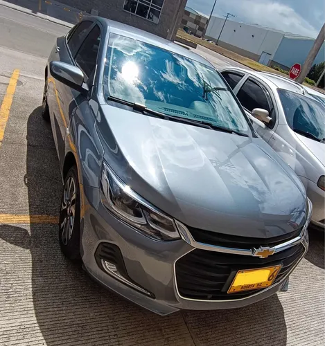 Chevrolet Onix 1.0T Premier Sedan At