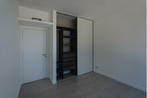 Townhouse En Alquiler En Luciérnagas 5 Ambientes