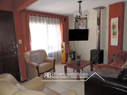 Venta Casa 3 Dormitorios 2 Baños Garage Jardin Y Fondo Verde