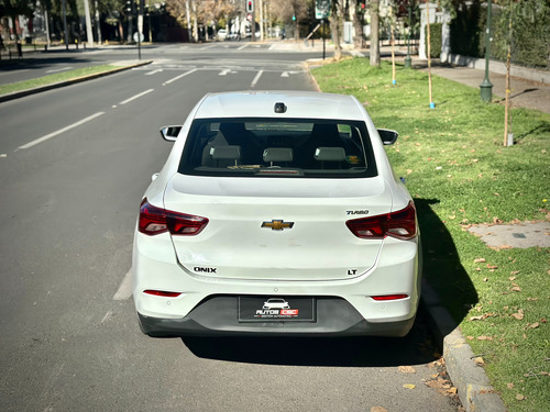 Chevrolet Onix Sedan lt