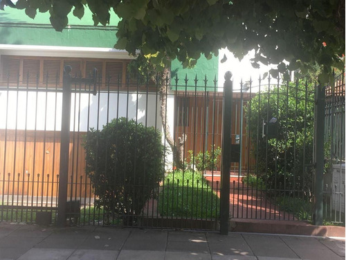 Venta Casa 5 Ambientes Bernal