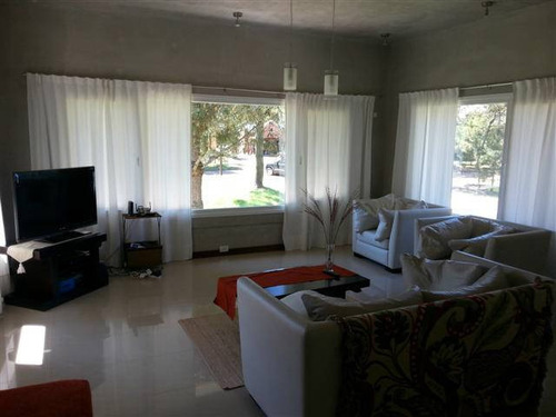 Imagen 7 de 27 de Febrero 2023 - Barrio La Herradura - Casa Con Piscina