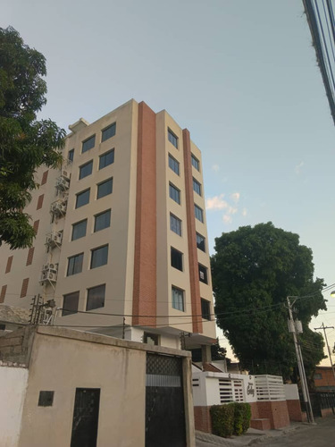 Apartamento En Venta - Res. Gaby - El Limon, Maracay