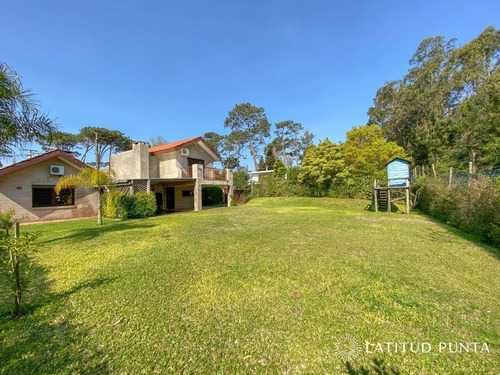 Imagen 23 de 28 de Casa De 4 Dormitorios Y Parrillero - Punta Del Este Jardines De Cordoba