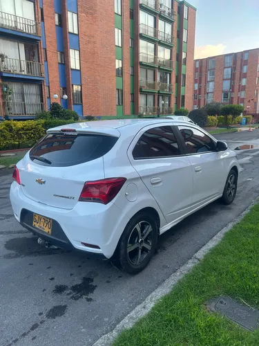 Chevrolet Onix 1.4 Ltz 5 p