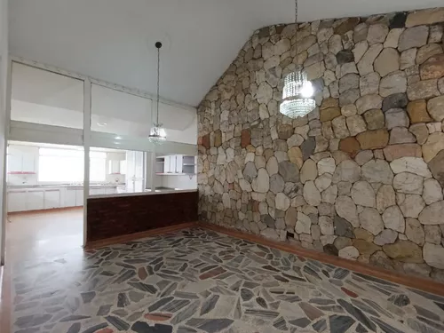 Casa En Venta En Quinta Bosch. Cod V30257