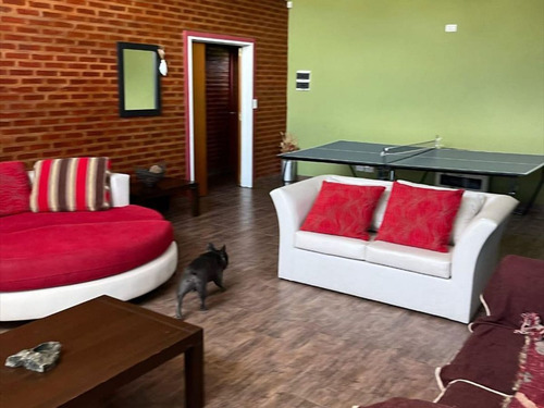 Casa 5 Ambientes Permuta Pileta Quincho Parrilla