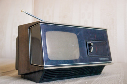 Antiguidade Rádio Tv Portátil National Anos 70 Reliquia Leia