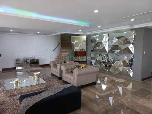 Ana Torres. Apartamento En Venta 24-283 En Lomas Del Mirador