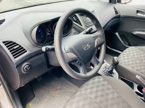 Imagem 10 de 15 de Hyundai Hb20 2018 1.6 Comfort Plus Flex 5p