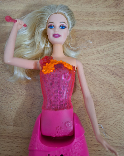 Muñeca Barbie Princesa Alexa, La Puerta Secreta Mattel (Usado)