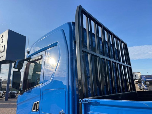 Scania P 360 Ano 2023 8x2 Bitruck Bem Nova Sem Detalhes