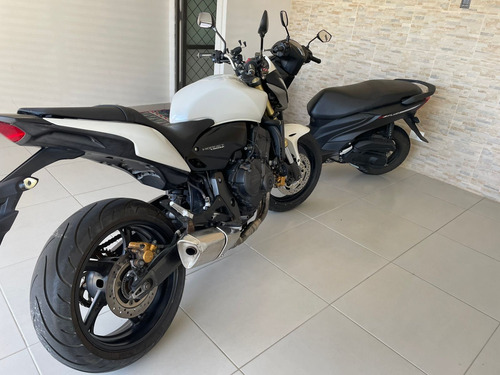 Motocicleta Cb 600 Cc