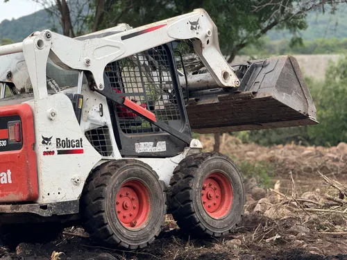 Minicargador Bobcat S530