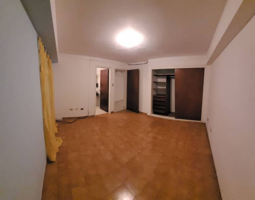 Imagen 3 de 13 de Apartamento En Alquiler Villa Hermosa Urb. Parque El Retiro 3 Habitaciones 2 Baños