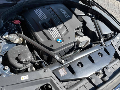 Imagen 10 de 11 de Bmw Serie 5 2012 530i Top Line