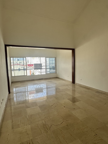 Apartamento En Venta En Arroyo Hondo Viejo 