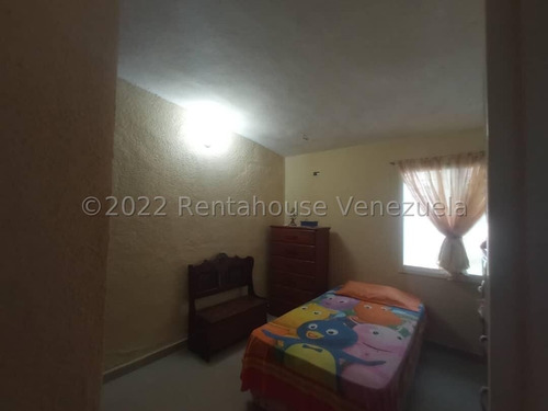 Imagen 8 de 30 de Casa En Venta En Villas De Yara Vía Yaritagua La Ensenada 0-4-2-4-5-9-3-7-5-4-2/ Rent-a-house Vende, Código De Referencia: 22-24112