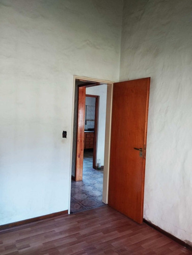 Venta Casa En De Vicenzo Grande Pilar