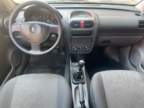 Chevrolet Corsa 1.0 MPFI PREMIUM 8V GASOLINA 4P MANUAL