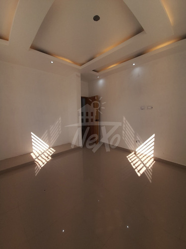 Imagen 16 de 30 de Casa A Estrenar En Residencial Cerrado, Santiago (hfc-212)