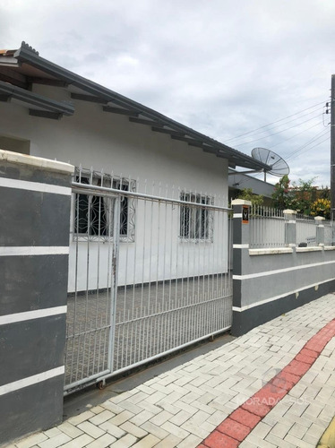 Imagem 2 de 15 de Casa Em Alto São Bento - Itapema - 3647
