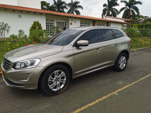 Volvo XC60 2.5 T5 Awd Momentum