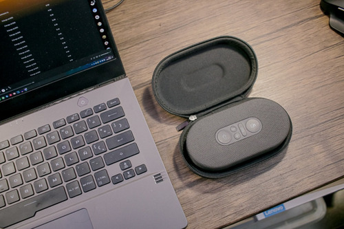 Alto-falante portátil USB C moderno da Microsoft com microfone preto