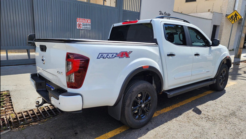 Nissan Frontier 2.3 Se Cab. Dupla 4x4 Aut. 4p