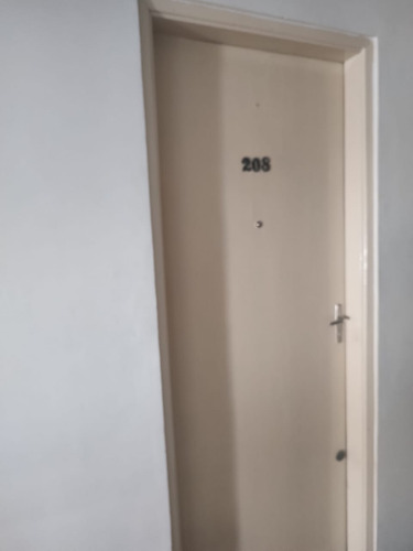 Kitnet,quarto Sala,cozinha, Banheiro,1 Vaga Para Carro