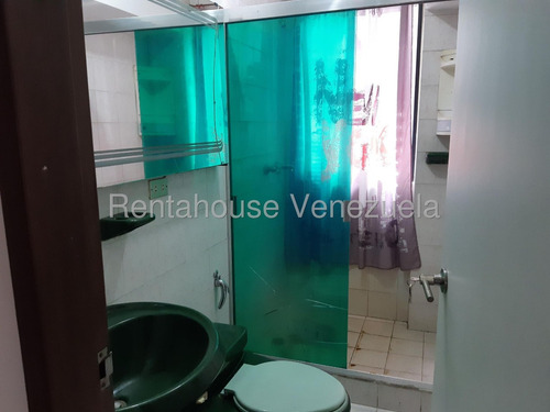 Estupendo Apartamento En Venta Con Inmejorable Ubicación La Boyera. Jose Guerrero. Cod: 25-23275.