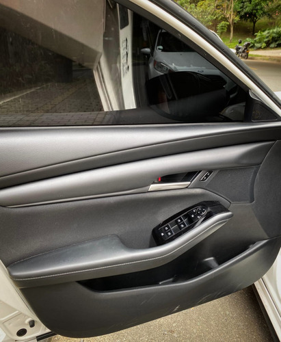 Mazda 3 2.0 Prime