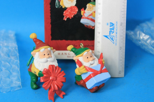 2 Elfos Keepsake Ornament Adorno Navideño (Usado)