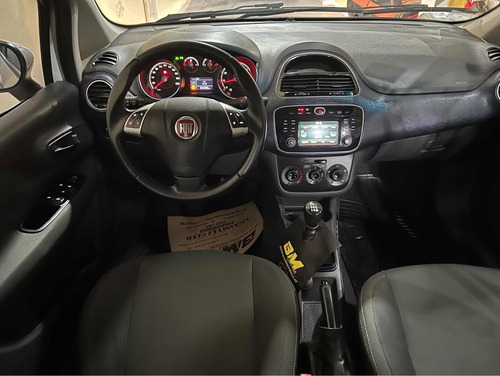Imagen 9 de 20 de Fiat Punto 2016 1.4 Attractive Pack Top Uconnect